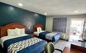 Rodeway Inn & Suites